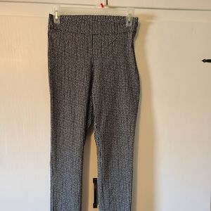Cute Ankle-length pants size 4